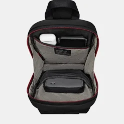 New Travel Essentials Sling Bag Weitere Accessoires